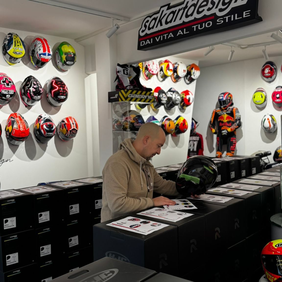 610186319 18549969334063553 7602637335159374350 N