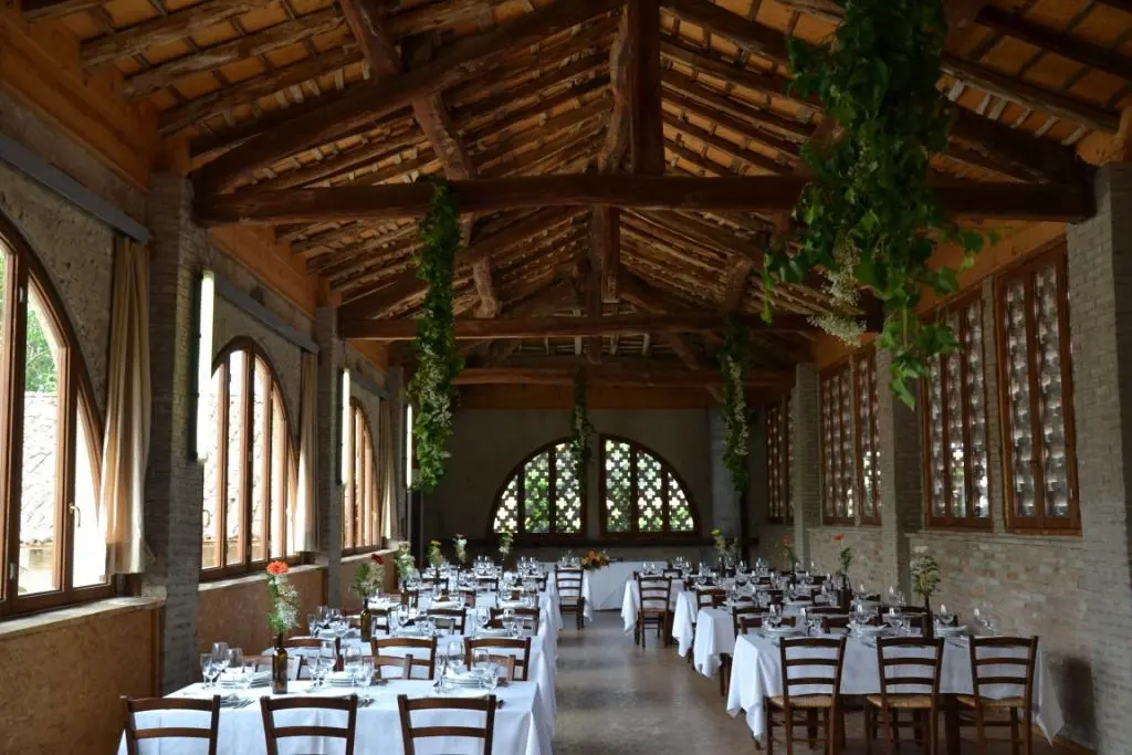 470713 310336472384576 1354600452 O 2 18897 1555500594